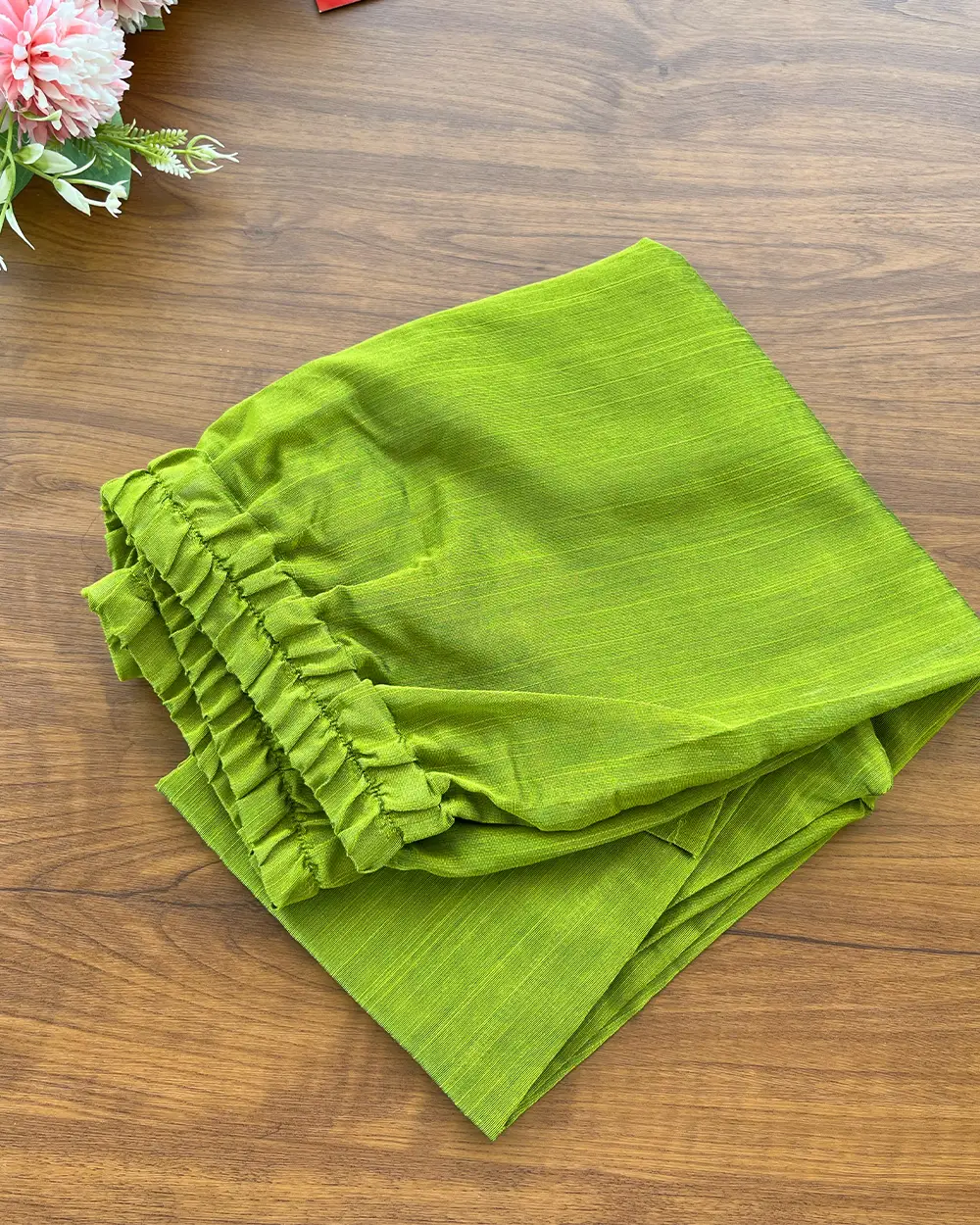T160 Green Black Slub Silk Kurta Set - Image 4