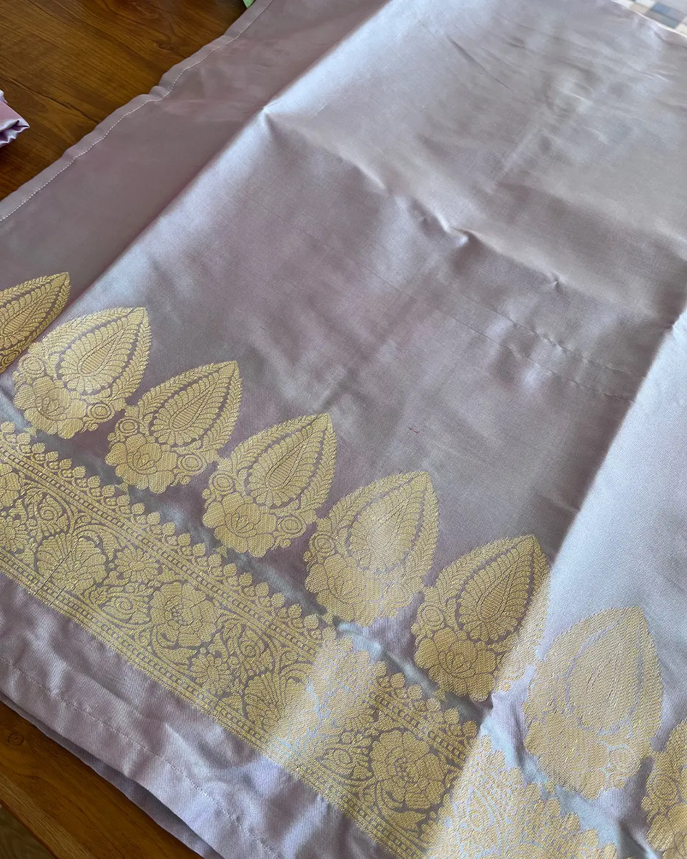 T168 Metallic Lavender Silk Kurta Set - Image 2