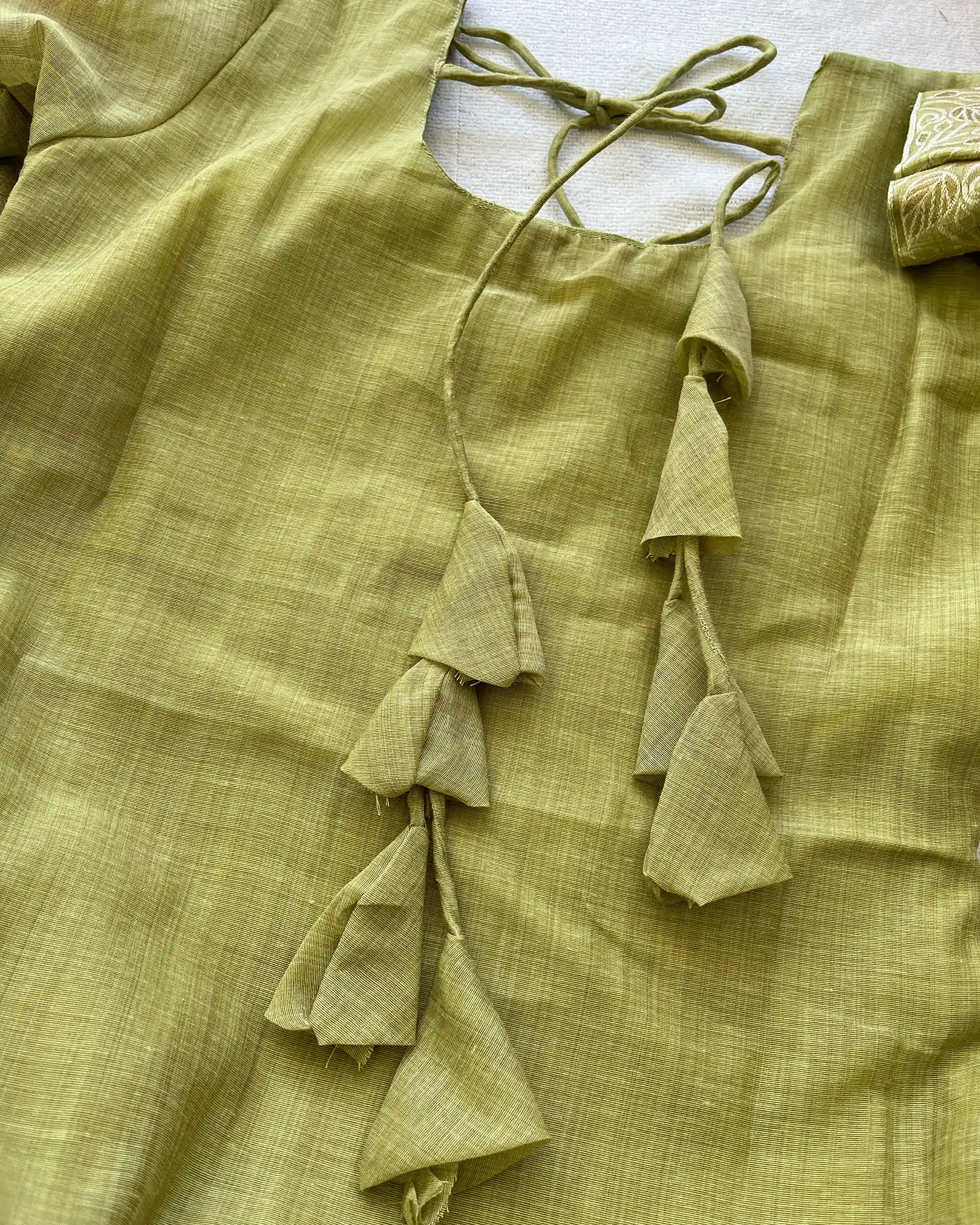 T049 LUXE Green jute silk kurta set (Top-Dupatta) - Image 5