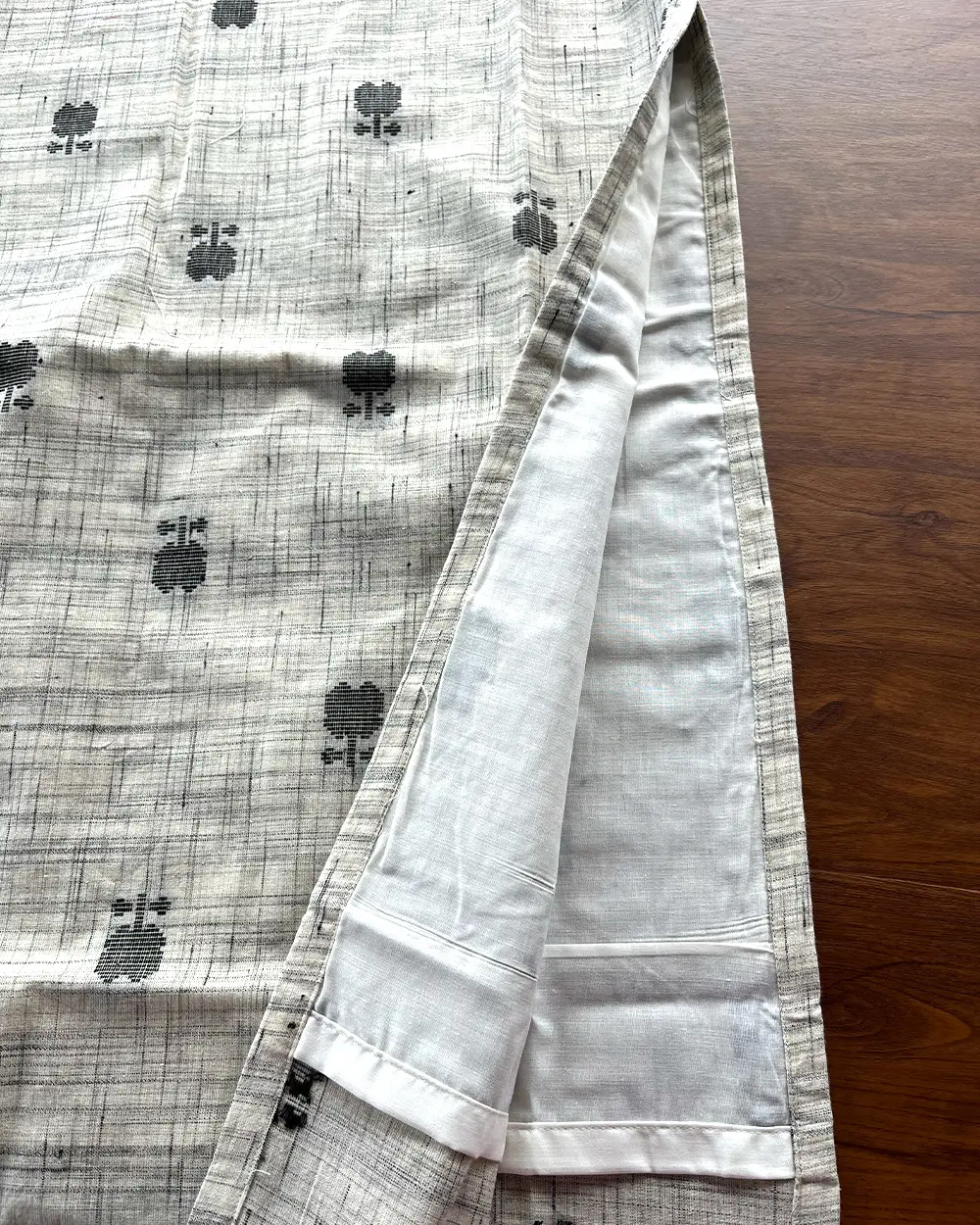 T197 Grey Handloom Cotton Kurta Set - Image 3