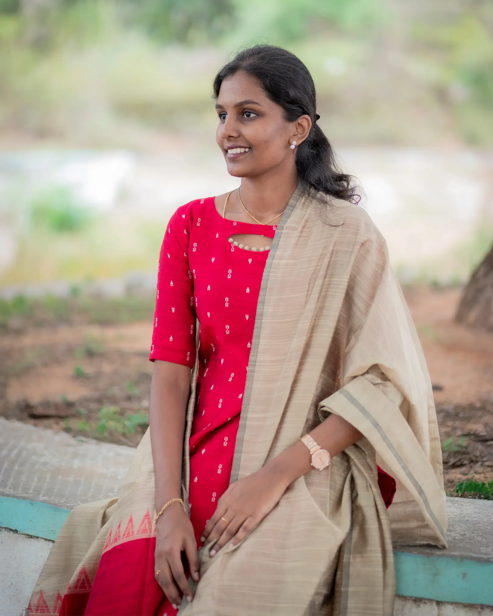 T042 Red Lady Slub Silk Kurta Set - Image 2