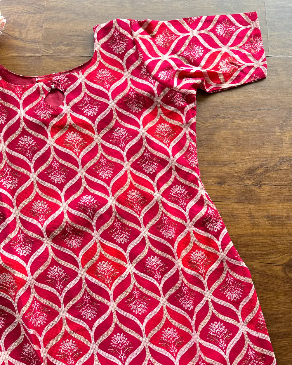T194 Luxe Red Silk Kurta - Image 3