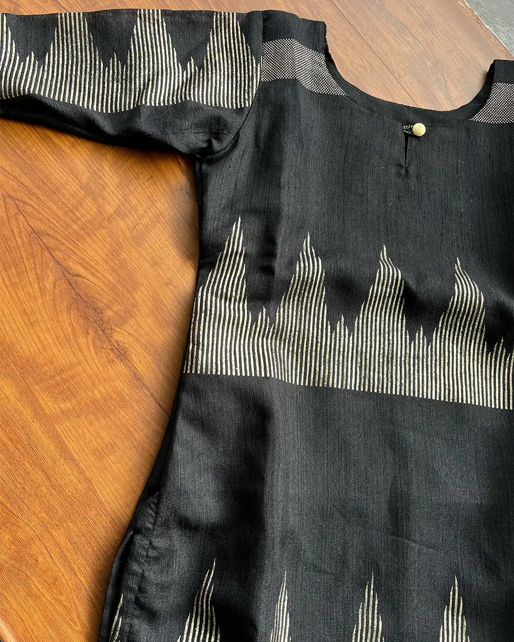T227 Black Beauty Silk Kurta - Image 2