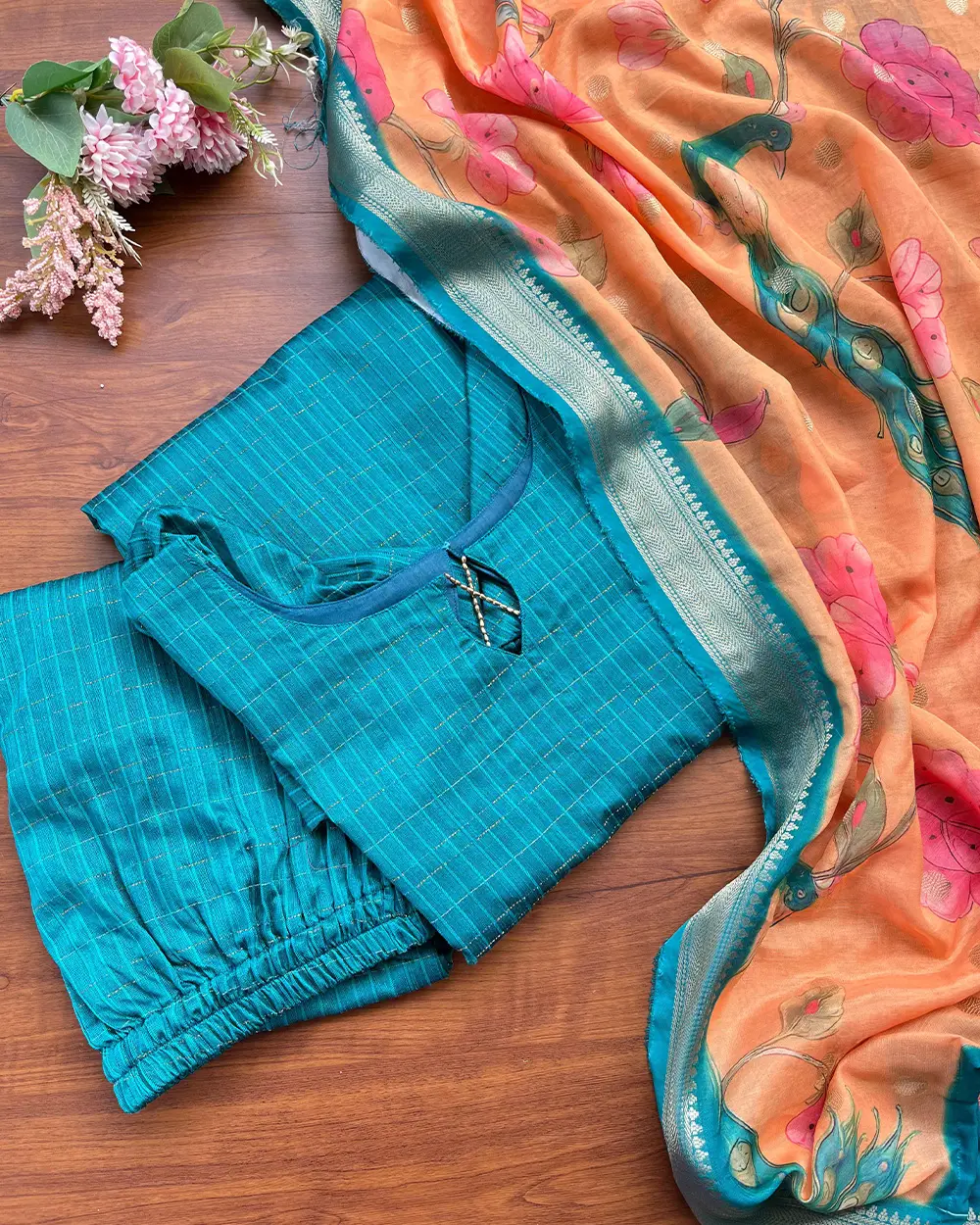 T239 Mayil Oviya Silk Kurta Set (Pre Order 15-20 days)