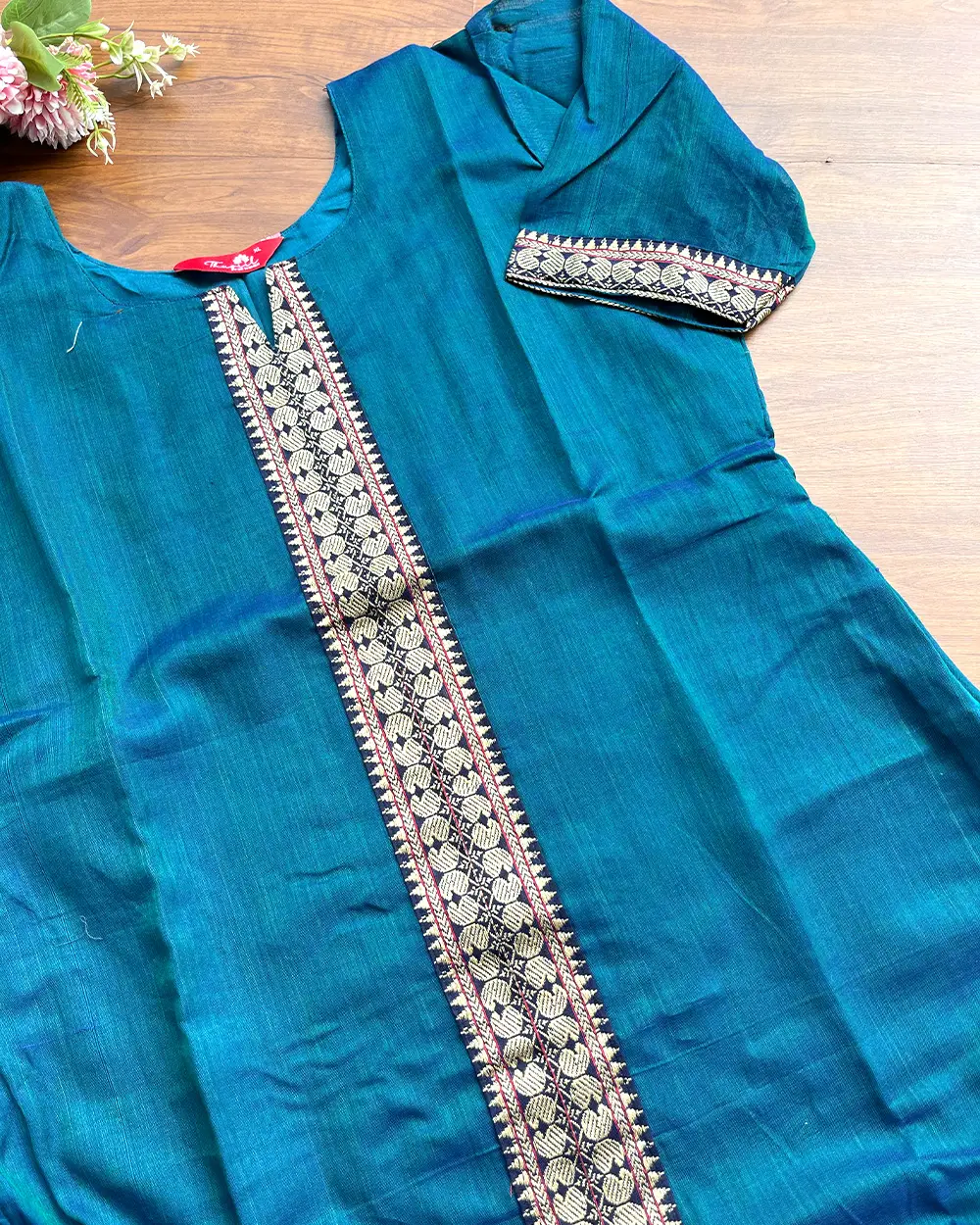T247 Handloom Cotton Kurta Set (Top - Dupatta) - Image 2