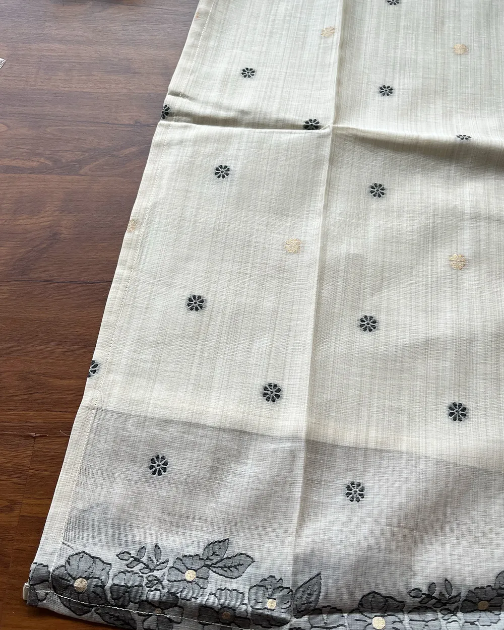 T300 Silver Mist Kurta Set (Top-Dupatta) - Image 3