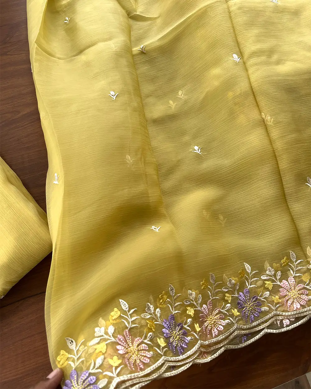 T113 Crushed Organza Unstitched Suits - Image 5